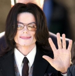 Michael Jackson - Jacko a Vatikán felé fordul?