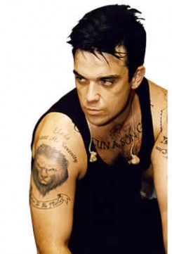 Robbie Williams - 33 éves Robbie Williams