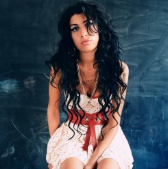Amy Winehouse - Élet és halál között Amy Winehouse