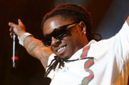Lil Wayne - Lil Waynet drog és fegyverbirtoklással gyanúsítják