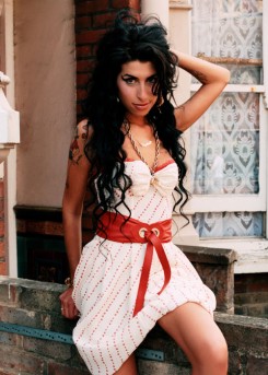 Amy Winehouse - Amy Winehouse: tovább zörög a haraszt…