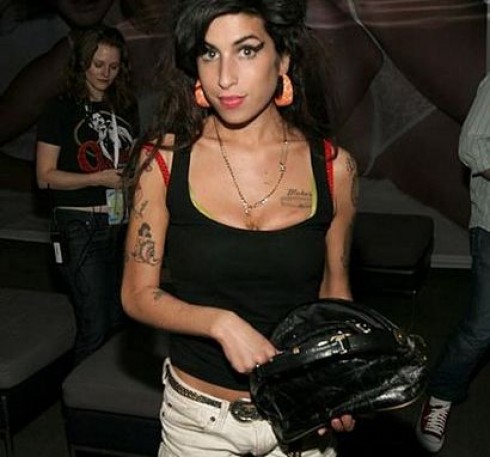 Amy Winehouse - Amy ismét magára haragította rajongóit