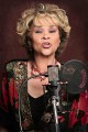 Etta James - Etta James nagy rúgásra készül!