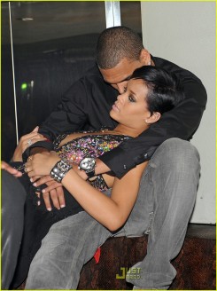 Rihanna - Hivatalos: nem lesz Rihanna-Chris Brown duett