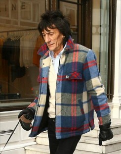 Rolling Stones - Újabb orosz csaja van Ronnie Woodnak