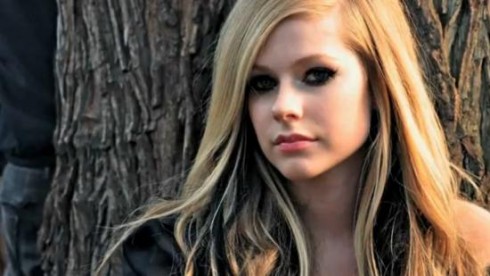 Avril Lavigne - Megérkezett Avril Lavigne legújabb klipje