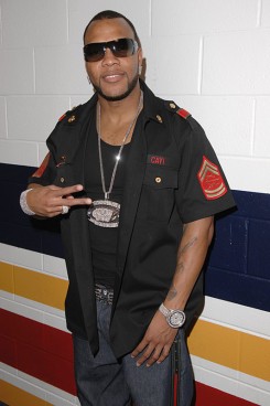 Flo Rida - Flo Rida csúcsra tör Flo Rida - Flo Rida csúcsra tör